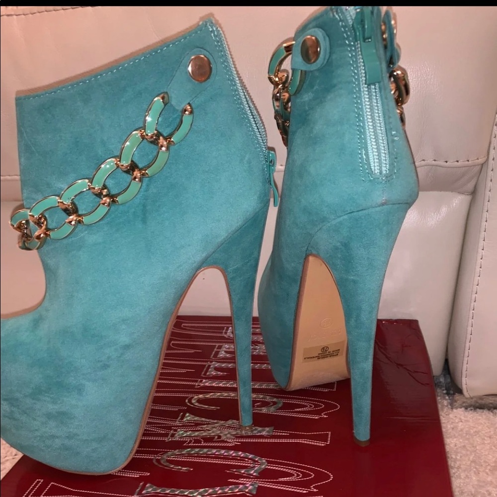 Mint ankle booties